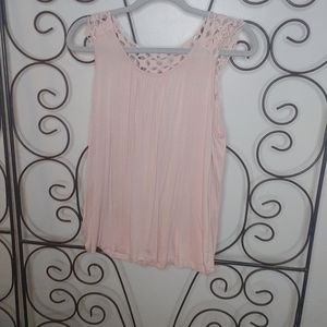 Cute pale pink top crochet detail on back Twenty OneM